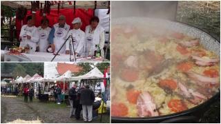 Festivalul Internațional al Sarmalelor din Praid. Gospodarii s-au pregătit cu peste 5.000 de sărmăluțe pentru vizitatori