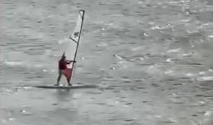 Un turist rus înghiţit de valuri, în timp ce căuta aventura la Costineşti pe placa de windsurf. Ultimele imagini cu el surprinse de soţia sa