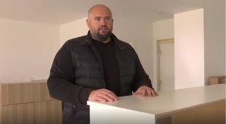 Un fost deţinut, campion la lupte, şi-a făcut asociaţie pentru a ajuta oamenii străzii: "Dumnezeu m-a transformat"