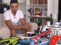 În căutarea copilăriei pierdute: Toți mai mulți adulți se întorc la jocurile de altădată. Mihai a investit 20.000 de lei în nu mai puţin de 30 de seturi lego