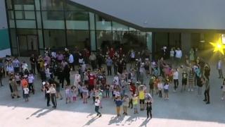 Singura școală din România care urmează 100% programa germană. Acum 15 ani avea doi elevi, acum este extrem de căutată. "Noul campus e deschis"