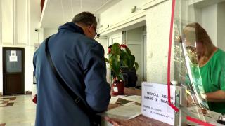 Cozi interminabile pentru ajutorul de încălzire, la Galați. Oamenii se tem de facturile copleșitoare la utilități