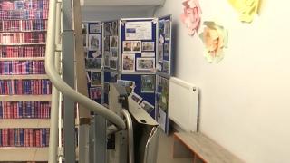 O școală din Galați, la standardele din Occident. Totul este extrem de colorat, plin de viaţă şi cu dotări de ultimă generaţie