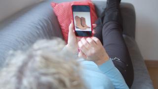 Scumpiri accelerate în rândul produselor destinate femeilor: "Se observă creşteri chiar şi de 30%"