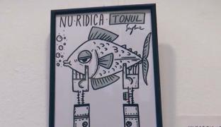 Adrian a dat viaţă celor mai cunoscute expresii româneşti, transformându-le în artă, cu ajutorul lupei. Desenele sale, virale pe reţelele sociale