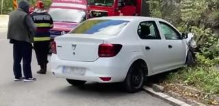 Autorităţile spun că tragedia din Defileul Jiului nu putea fi evitată. Piatra care s-a prăbuşit peste o maşină s-a desprins din singura zonă neprotejată