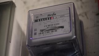 Ordonanţa pe energie, noi modificări. Cine sunt românii care ar trebui să beneficieze de preţ plafonat şi cine poate primi vouchere de la stat