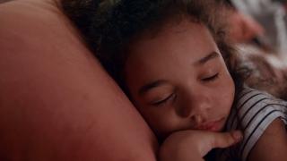 Vacanţele în care mergi special pentru a dormi. Hotelurile se laudă cu camere perfect izolate fonic şi experţi care monitorizează somnul