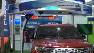 Inovaţii în domeniul spălătoriilor auto. Cum funcţionează portalul care spală maşina fără să o atingă