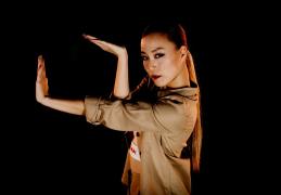 Una dintre cele mai bune dansatoare de street-dance din lume caută noi talente la Bucureşti. "Mama şi-ar fi dorit să fiu un doctor sau avocat"