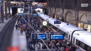 Haos feroviar în nordul Germaniei, după ce 2 cabluri au fost tăiate. Zeci de trenuri au rămas în gări ore bune, în urma actului de sabotaj