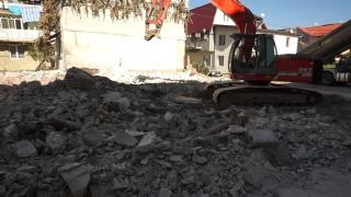 Oraşul din România care vrea să investească în parcări. Primăria demolează vechile puncte termice, acum nefuncţionale