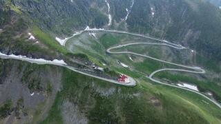 Plase și panouri de protecție, pe tronsoanele periculoase de pe Transfăgărășan. Care este stadiul proiectului