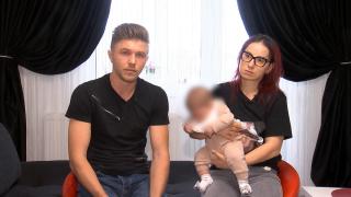 "Am vrut să trag de volan, să intru într-un copac". Drama familiei din Galaţi, care şi-a pierdut bebeluşul din cauza unui diagnostic greşit