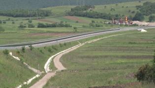 Peste 4 ani vom putea circula pe o autostradă între Sibiu şi Ungaria. Când urmează să fie semnat contractul pentru ultimul tronson