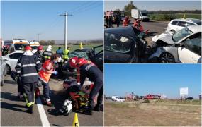 Două persoane şi-au pierdut viaţa şi una a fost rănită pe "drumul morţii" E 85, după ce maşinile în care se aflau s-au izbit în plin la ieşire din Adjud