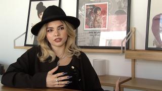 "Preţul" meseriei de influencer, recunoscută oficial în România. De ce mulţi preferă să rămână freelanceri, pe onorarii mari