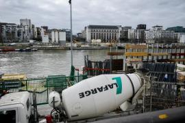 Compania franceză de ciment Lafarge, găsită vinovată că a sprijinit material grupările teroriste din Siria. Va fi amendată cu 778 de milioane de dolari