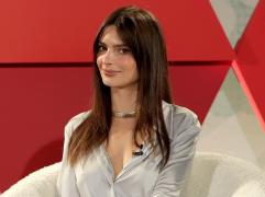 Ce costume au ales de Halloween vedetele de la Hollywood: Emily Ratajkowski, apariție electrizantă