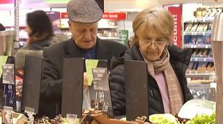 Îmbătrânirea populației se accentuează. INS: Sunt cu 21% mai multe persoane de peste 65 de ani decât copii până în 14 ani