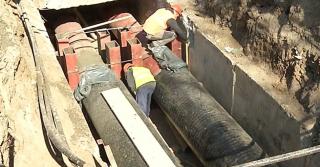 Localnicii din Câmpulung Muscel au rămas fără apă, în urma cutremurului de 5.4. Explicaţia autorităţilor