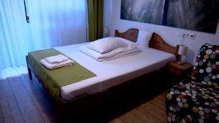 Cum eviţi o ţeapă de zile mari: Reguli ca să fii sigur că sejurul de Revelion nu se transformă într-un coşmar