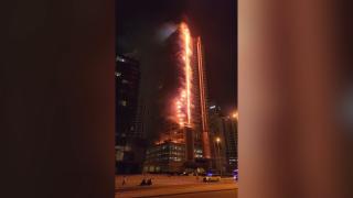 Zgârie-nori din Dubai în flăcări. Incendiul a izbucnit în apropiere de Burj Khalifa
