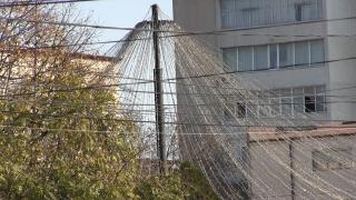 Buget de austeritate de Crăciun. Dacă unii primari folosesc instalaţiile de iluminat din anii trecuţi, alţii renunţă la brazii naturali