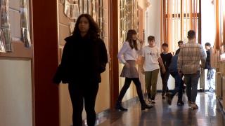 Școlile din România stau prost și la opționale. Ministerul Educației a inclus zece materii noi, dar nu are cine să le predea