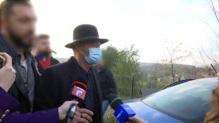 "A început să mă pipăie pe şold". Mărturiile tinerelor care visau să fie modele si ajungeau sclavele sexuale ale lui Morel Bolea