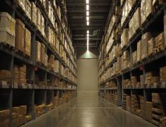 Black Friday 2022. Aproape 90 de tone de carne de porc și 2500 de vouchere pentru bilete de avion, la ofertă de Black Friday