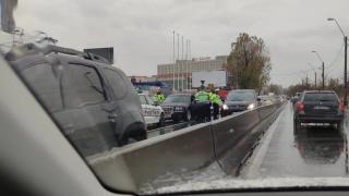 Tânăr de 30 de ani, drogat şi fără permis, goană nebună în trafic, în încercarea de a scăpa de poliţişti, în Capitală