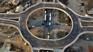 Pasajul Domneşti va fi inaugurat astăzi, "după 14 ani de chin și tone de înjurături". Valoarea lucrărilor se ridică la 91 de milioane de lei