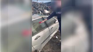 MAI le transmite polițiștilor că nu știu să folosească ciocănelele. Prima reacție după experimentul cu spargerea geamului mașinii