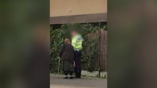 Poliţistul arestat pentru viol, lăudat în trecut de şefi. Ajuta şoferiţele să schimbe roata sau femeile în vârstă să traverseze