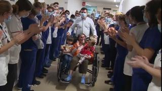 Povestea româncei care a stat un an de zile la ATI, în Marea Britanie, după ce a făcut COVID. Și-a văzut copila nou-născută abia după șase luni