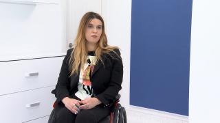 Magda, o mamă cu dizabilități, nevoită să-și opereze copilul la privat. La Spitalul Grigore Alexandrescu i s-a spus că e înghesuială: "Mereu aceleași refuzuri"