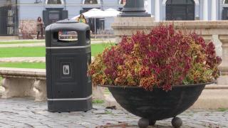 Timișorenii se vor lăuda cu 240 de coșuri de gunoi de lux. Cât costă "prețioasele" recipiente stradale