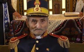 Ultimul veteran din garda regelui Mihai, aniversat cu onoruri militare. Maiorul Irod Moisă a împlinit 100 de ani