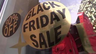 Black Friday 2022, în SUA. Mariah Carey, acuzată că a făcut playback la concertul de Ziua Recunoştinţei