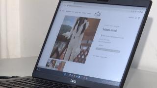 Experiment Observator. Trei site-uri de comerț din România și-au păcălit clienții. Ce produs primești dacă îți comanzi o haină de pe ele