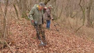 Tot mai mulţi români înregistrează detectoare de metale la Poliţie. Ce sunt "detectoriştii" şi ce comori dezgroapă pasiunea lor