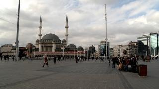 Cum resimt românii din Turcia inflaţia galopantă: "Nu avem timp să ne obişnuim cu creşterile preţurilor pentru că vine încă o mărire"