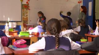 Premieră pentru elevii din România. Urmează cea mai scurtă săptămână de şcoală: două zile de cursuri, apoi liber până luni