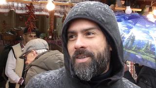 Reacția unui tânăr din Honduras, după ce gustă pastramă cu fasole, de Ziua Națională a României