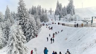 Se încălzește de săptămâna viitoare, însă am putea avea o vreme de poveste de Crăciun. Ce spun meteorologii