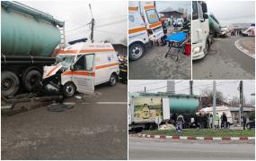 O ambulanță aflată în misiune, implicată într-un accident în Gorj: Pacientul a murit la spital, iar asistenta este în comă