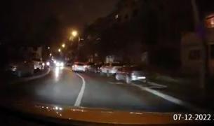 Accident cumplit filmat pe o stradă din Galați. O cameră de bord a surprins momentul în care o femeie e lovită în plin, în timp ce traversa prin loc nepermis