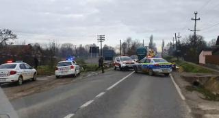 Un şofer din Bihor a rămas fără permis pentru 510 zile. Nu consumase nimic interzis, însă poliţiştii l-au prins doar după ce a intrat într-un şanţ