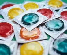 Din 2023, prezervativul va fi gratuit în toate farmaciile din Franța, pentru tinerii între 18-25 de ani